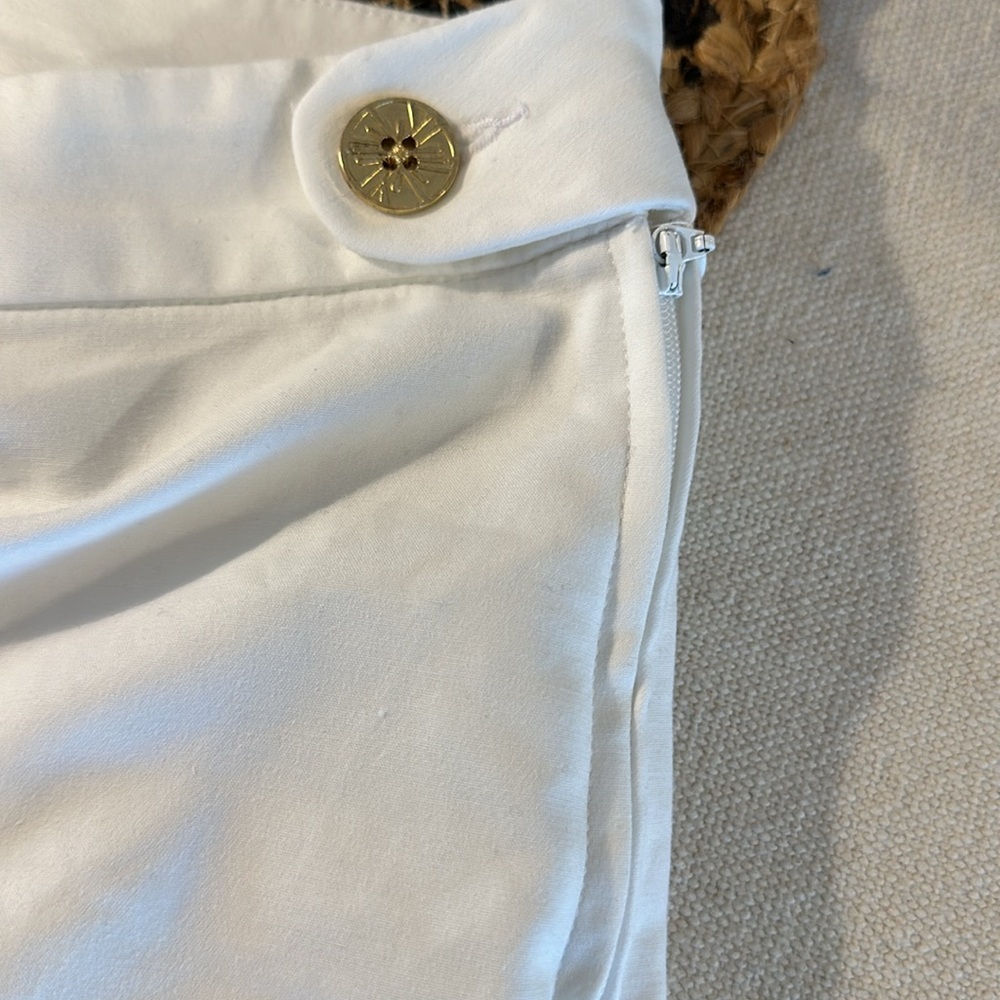 Lilly Pulitzer Alessi Stretch Shorts Resort White 🌟🤍🌟 - Picture 5 of 9